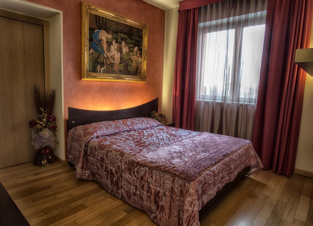 La Grotta Hotel Verona Exterior foto